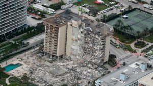 اعلام وضع اضطراری در پی ریزش ساختمانی در میامی آمریکا