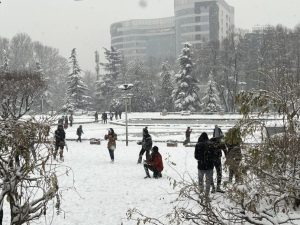 روند کاهش دما و سرما در کشور | فردا ۶ استان برفی و بارانی می‌شوند