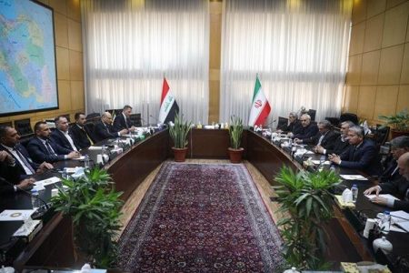 هیات‌های پارلمانی ایران و عراق بر تقویت روابط پارلمانی تاکید کردند