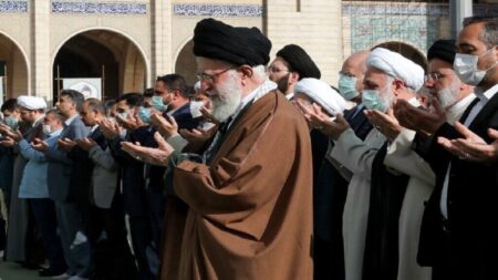 جزئیات برگزاری نماز عید فطر/ درب‌های مصلی تهران از ساعت ۶ صبح باز می‌شود